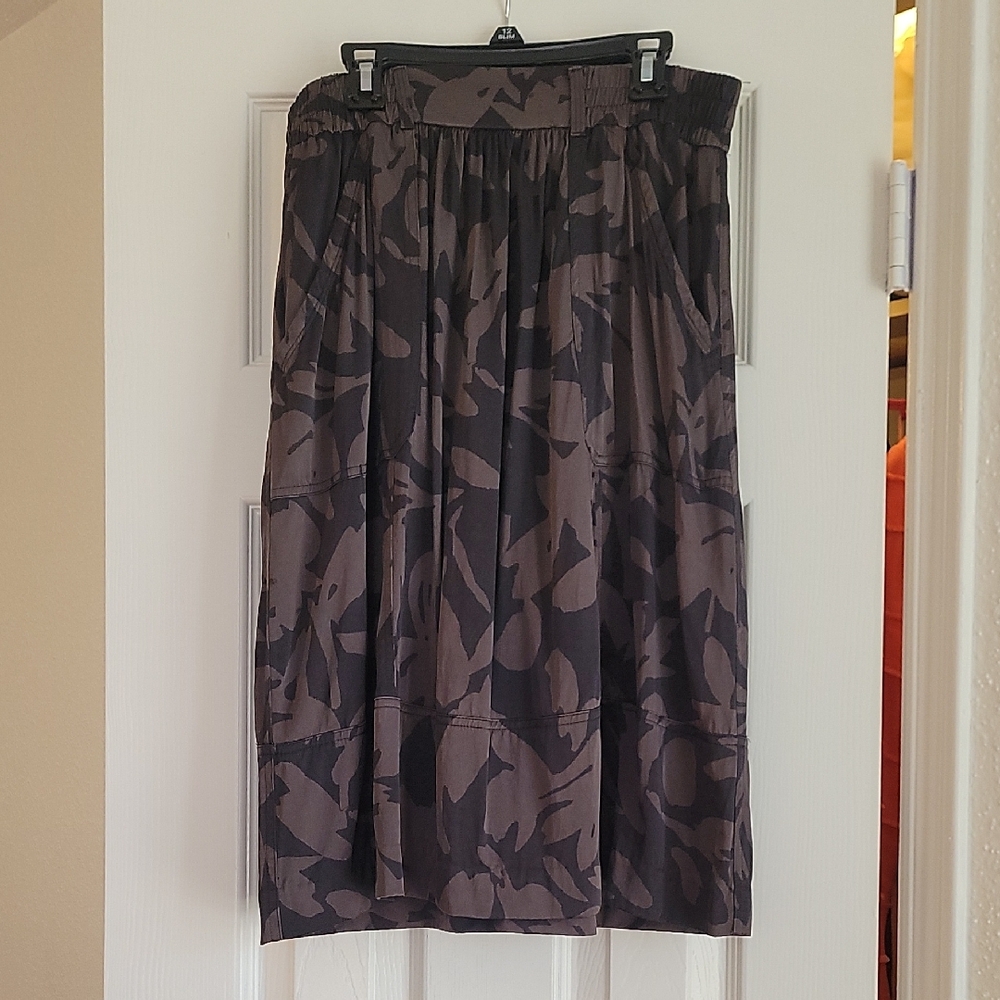 Loft Stylish Black and Brown Skirt